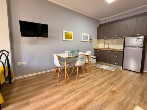 Vlore, shitet apartament 1+1 Kati 7, 50 m² 120.000 € (lungomare)