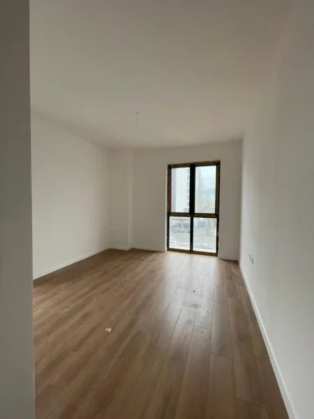 Tirane, shes apartament 2+1 , 110 m² 164.000 € (Ish dogana)