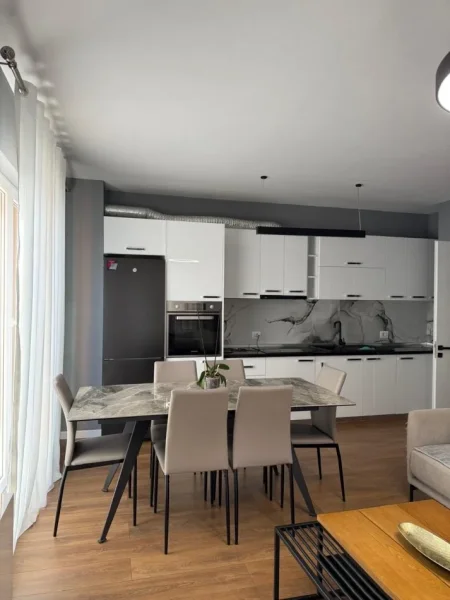 Tirane, jepet me qera apartament 2+1+Aneks+Ballkon Kati 6, 85 m² 750 € (bulevardi i ri , don bosko , rruga jordan misja)