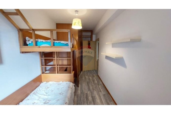 Tirane, jepet me qera apartament 2+1 Kati 4, 90 m² 560 € (Irfan Tomini)