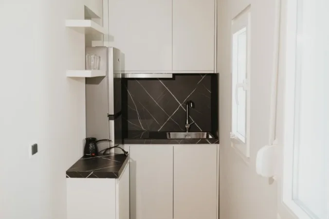 Tirane, jepet me qera garsonier Kati 3, 60 m² 