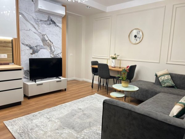 Jepet me Qira Apartament Luksoz 1+1 tek Liqeni i Thatë, pranë Hotel Radisson,   650 €URO