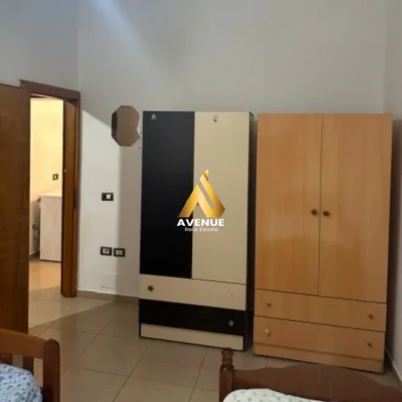 Tirane, jepet me qera apartament 1+1 Kati 0, 44 m² 330 € (bulevardi i ri)