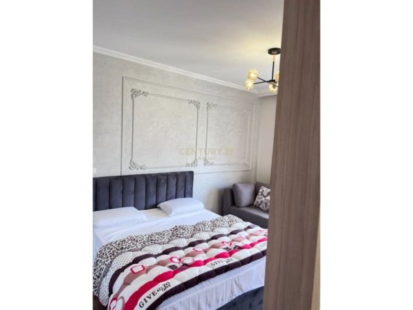 Tirane, jepet me qera apartament 1+1 Kati 4, 40 m² 500 € (Atsh)