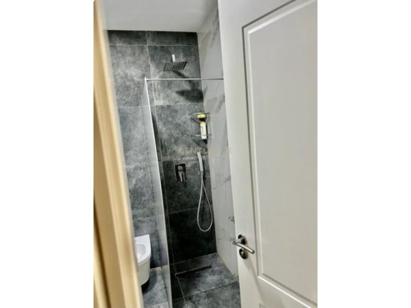 Tirane, jepet me qera apartament 1+1 Kati 4, 40 m² 500 € (Atsh)
