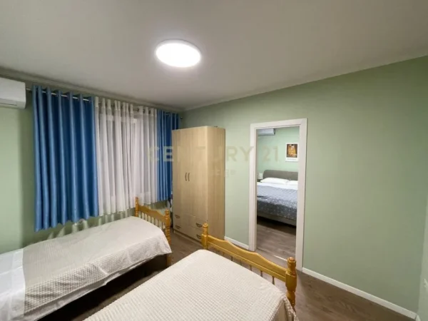 Tirane, jap me qera apartament 2+1 Kati 3, 94 m² 850 € (Myslym Shyri)