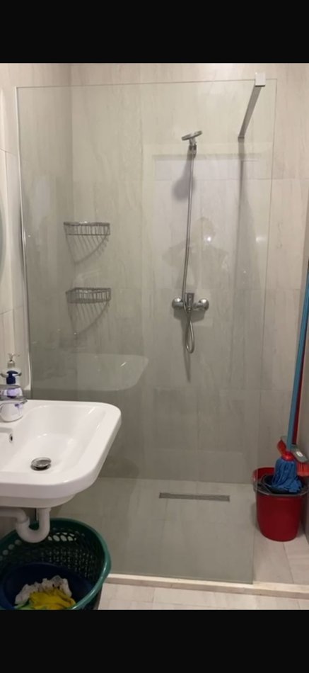 Tirane, jepet me qera garsonier 1+1 Kati 0, 30 m² 300 € (Ali Demi)