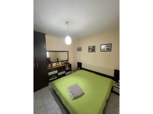 Tirane, shes apartament 2+1 Kati 3, 374 m² 520.000 € (Ambasada Amerikane)