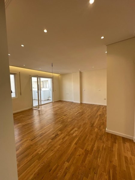 Tirane, shitet apartament 2+1+Ballkon Kati 5, 86 m² 140.000 € 