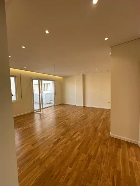 Tirane, shitet apartament 2+1+Ballkon Kati 5, 86 m² 140.000 € 
