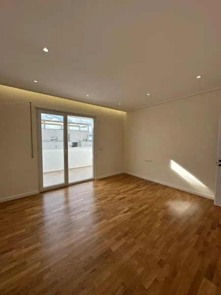 Tirane, shitet apartament 2+1+Ballkon Kati 5, 86 m² 140.000 € 