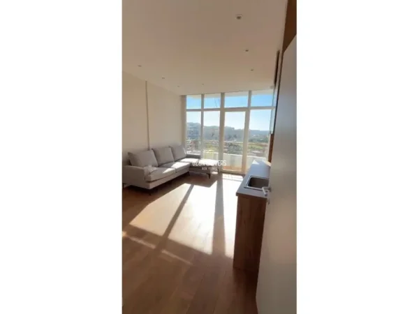 Tirane, shitet apartament 1+1+Ballkon Kati 10, 60 m² 93.000 € (Astir)