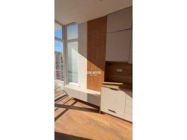 Tirane, shitet apartament 1+1+Ballkon Kati 10, 60 m² 93.000 € (Astir)