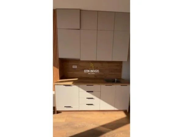 Tirane, shitet apartament 1+1+Ballkon Kati 10, 60 m² 93.000 € (Astir)