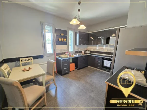 Tirane, jepet me qera apartament duplex Dublex , 180 m² 1.000 € (Rruga Jordan Misja)