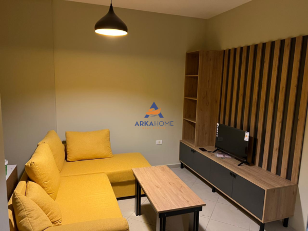 Tirane, jepet me qera apartament 2+1+Ballkon Kati 3, 112 m² 650 € (KOPSHTI BOTANIK)