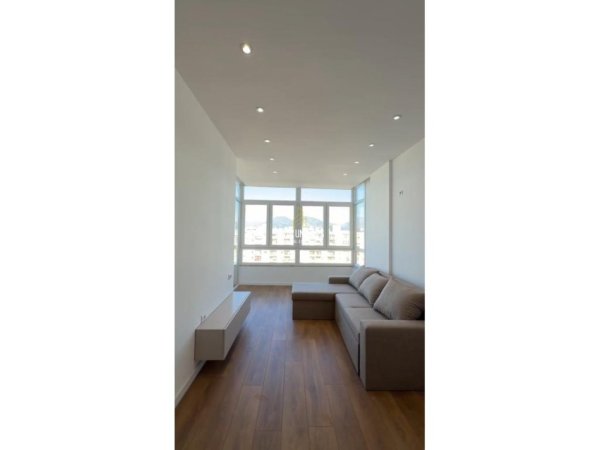 Tirane, shitet apartament 1+1+Ballkon Kati 10, 64 m² 95.000 € (Rruga Astrit Losha)