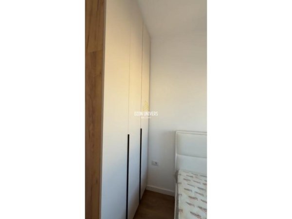 Tirane, shitet apartament 1+1+Ballkon Kati 10, 64 m² 95.000 € (Rruga Astrit Losha)