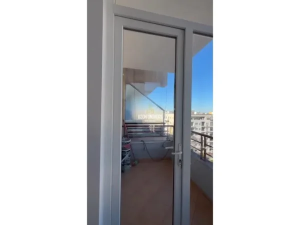 Tirane, shitet apartament 1+1+Ballkon Kati 10, 64 m² 95.000 € (Rruga Astrit Losha)