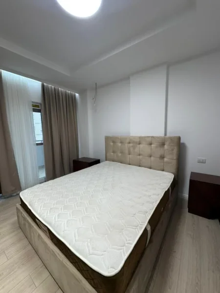 Tirane, jepet me qera apartament 2+1+Ballkon Kati 3, 95 m² 1.000 € (Him Kolli)