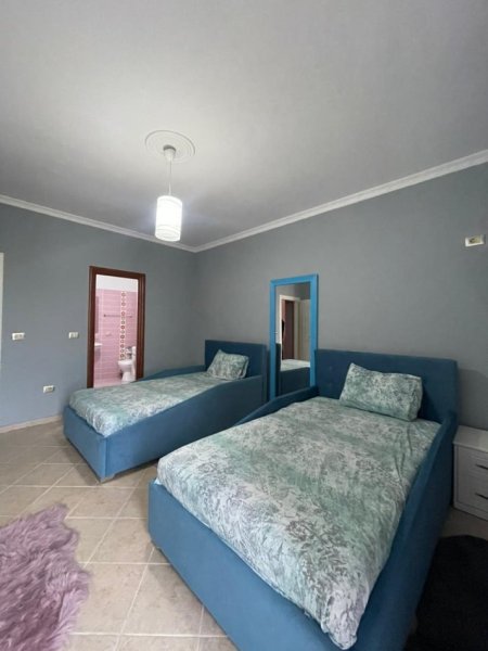 Tirane, jepet me qera Vile 2 Katshe , 230 m² 800 € (Sauk i Vjeter)