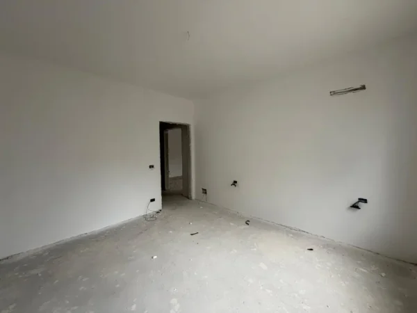 Tirane, shitet apartament 1+1 Kati 2, 69 m² 88390 € (QTU)
