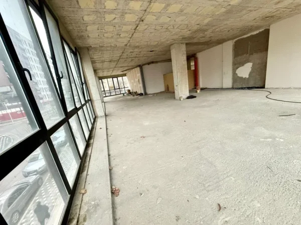 Tirane, shitet ambjent biznesi Kati 2, 500 m² (Bulevardin Berisha, Kamez)