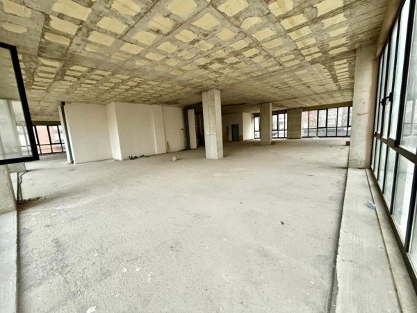 Tirane, shitet ambjent biznesi Kati 2, 500 m² (Bulevardin Berisha, Kamez)