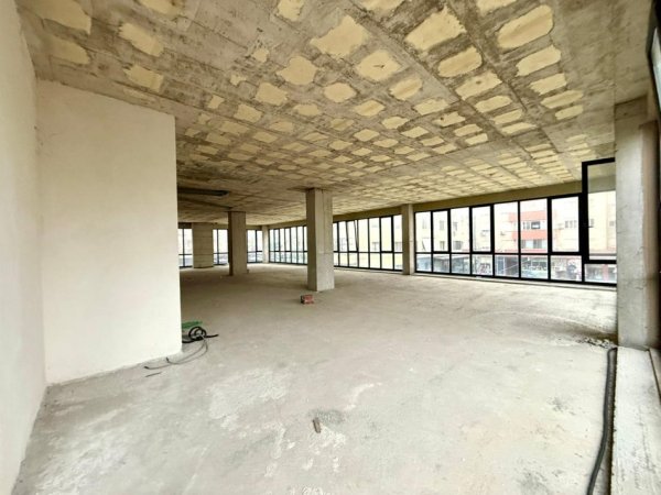 Tirane, shitet ambjent biznesi Kati 2, 500 m² (Bulevardin Berisha, Kamez)