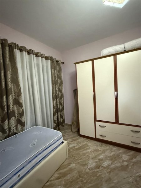 Tirane, jepet me qera apartament 2+1+Ballkon Kati 2, 108 m² 550 € (Astir)