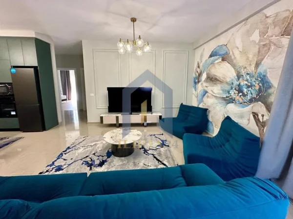 Tirane, jap me qera apartament 2+1+Ballkon Kati 4, 115 m² 1.000 € (Farek Lake Lande Residence)