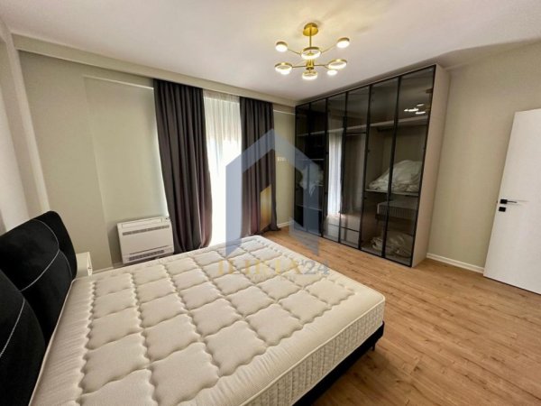 Tirane, jap me qera apartament 2+1+Ballkon Kati 4, 115 m² 1.000 € (Farek Lake Lande Residence)