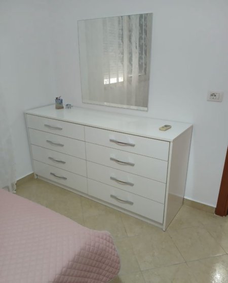 Tirane, jepet me qera apartament 2+1 Kati 2, 87 m² 520 € (fresku)