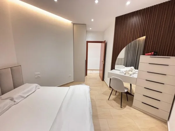 Tirane, jepet me qera apartament 1+1+Ballkon Kati 4, 65 m² 830 € (Rruga Selite e Vjeter)