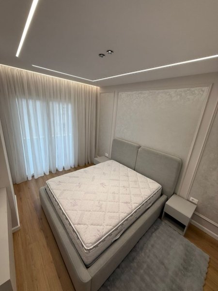 Tirane, shitet apartament 1+1+Ballkon Kati 3, 59 m² 121.000 € (Nela 5)