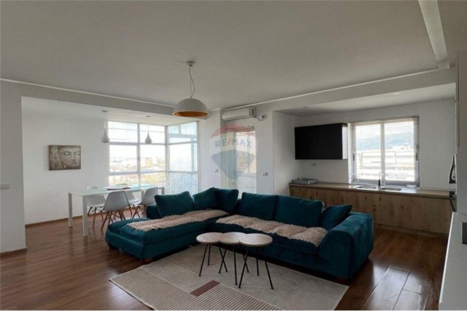 Tirane, jepet me qera apartament 2+1 , 105 m² 600 € 