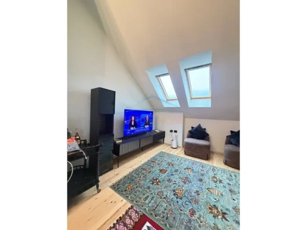 Tirane, shitet apartament 2+1+Ballkon Kati 5, 320 m² 640.000 € 