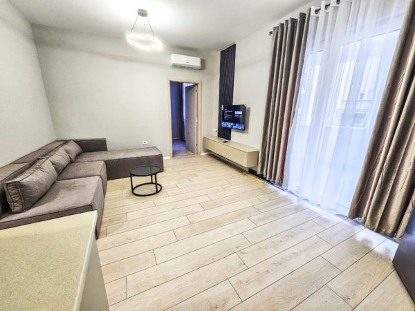 Tirane, jepet me qera apartament 1+1+Ballkon , 70 m² 620 € (River Residence)