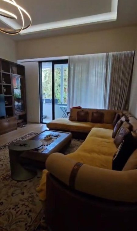 Tirane, shitet apartament 1+1 Kati 1, 150 m² 300.000 € (LIQENI I THATE)