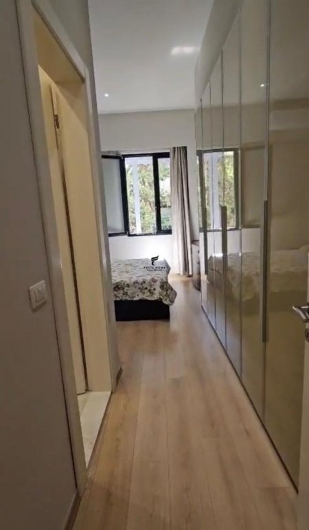 Tirane, shitet apartament 1+1 Kati 1, 150 m² 300.000 € (LIQENI I THATE)