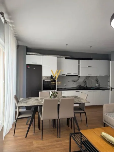 Tirane, jepet me qera apartament 2+1+Ballkon Kati 6, 85 m² 750 € (JORDAN MISJA)