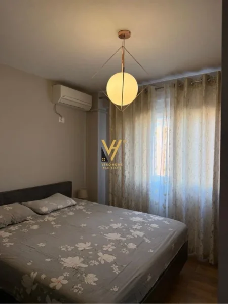 Tirane, jepet me qera apartament 2+1+Ballkon Kati 6, 85 m² 750 € (JORDAN MISJA)