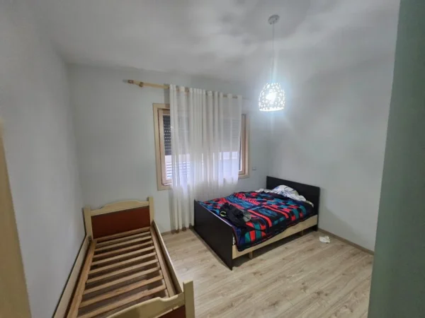 Tirane, jepet me qera apartament 2+1 Kati 1, 110 m² 650 € (Fuat Toptani)