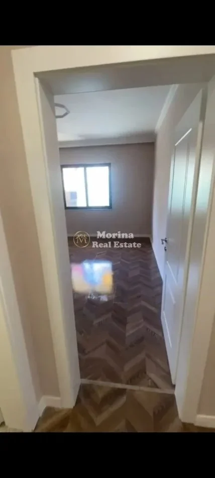 Tirane, jepet me qera ambjent biznesi Kati 2, 105 m² 600 € (Medreseja)