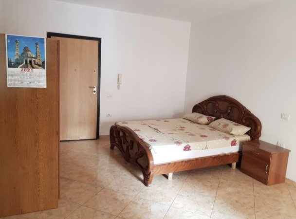 Vlore, jepet me qera 1+1+Ballkon Kati 4, 50 m² 220 € (Lungomare , Hannover Bar)