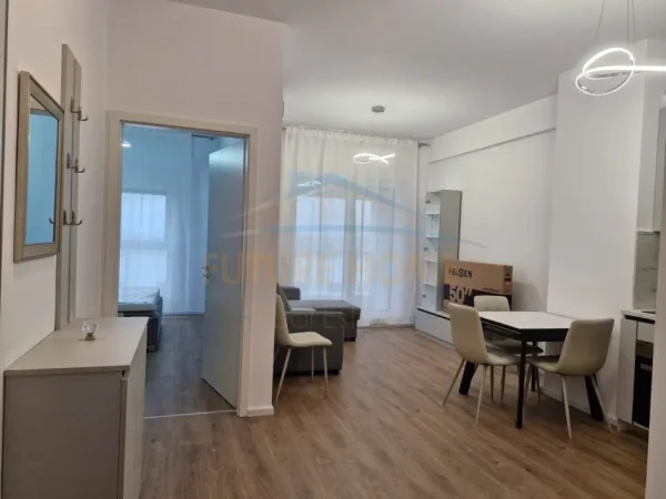 Tirane, jepet me qera apartament 1+1 Kati 7, 53 m² 450 € (KOMPLEKSI KAIMI)