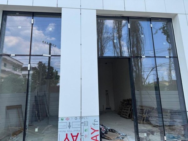 Tirane, shitet dyqan Kati 0, 68 m² 238.000 € (RRUGA JORDAN MISJA)