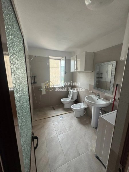 Tirane, jepet me qera apartament 2+1 Kati 3, 70 m² 550 € (Ali Demi)
