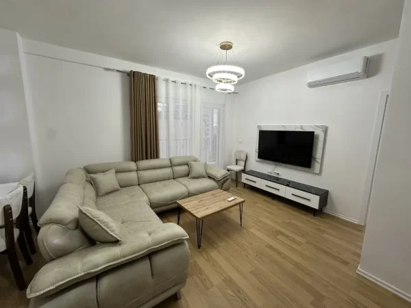 Tirane, jepet me qera apartament 1+1 Kati 6, 73 m² 700 € (Rruga Dritan Hoxha)
