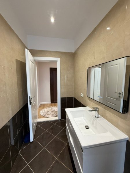 Tirane, shitet apartament 1+1+Ballkon Kati 5, 59 m² 121.000 € (Astir, Nela 5)